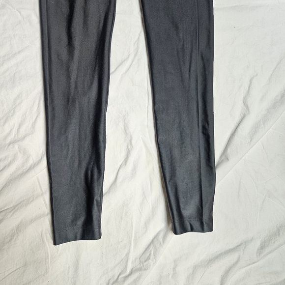 Koral Emblem Infinity Color-Blocked Leggings — Graphite/Sage, Size XS (0–2) - Picture 3 of 4